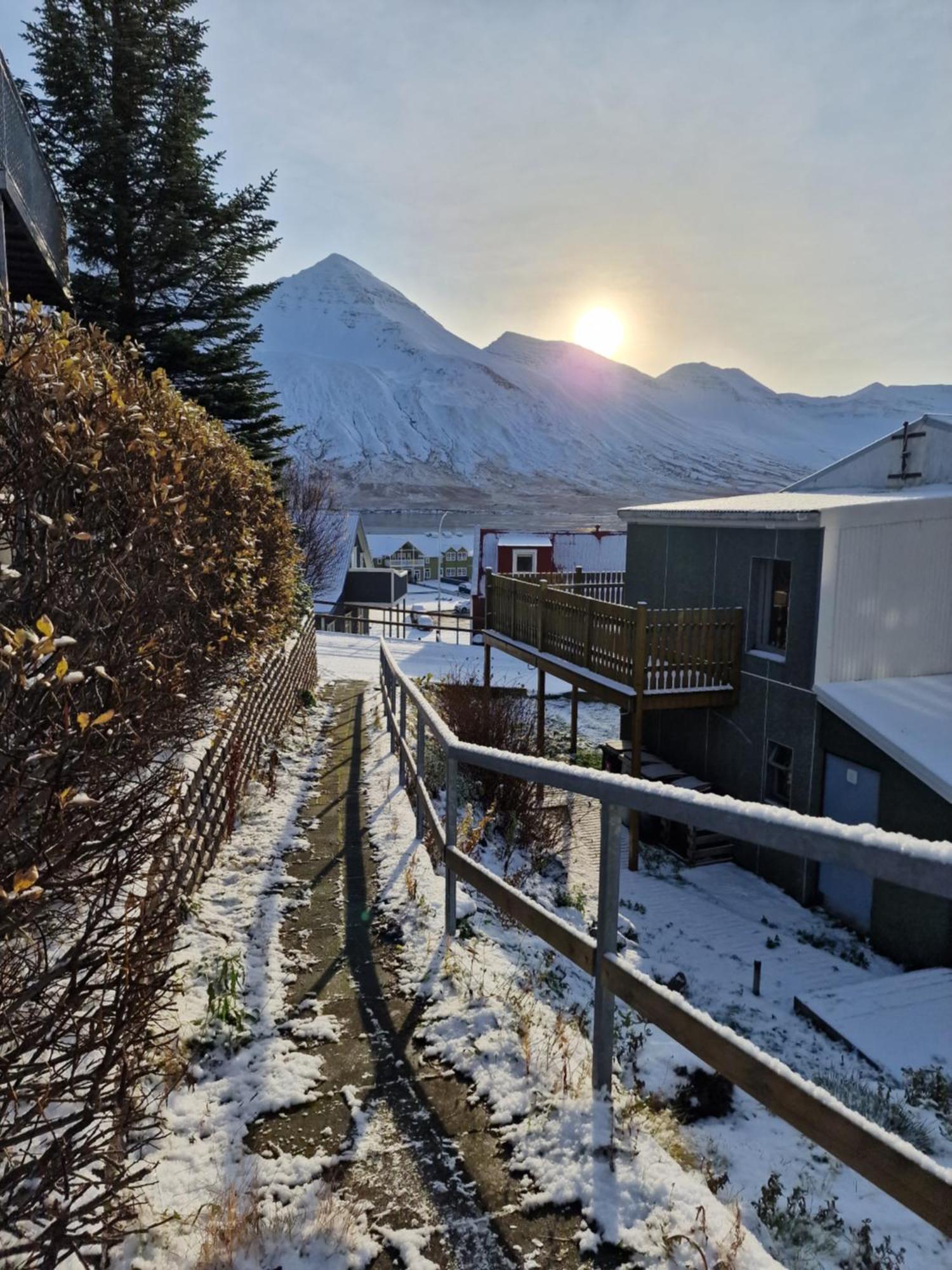 Landakot The Perfect Getaway By Staynorth Siglufjordur ภายนอก รูปภาพ